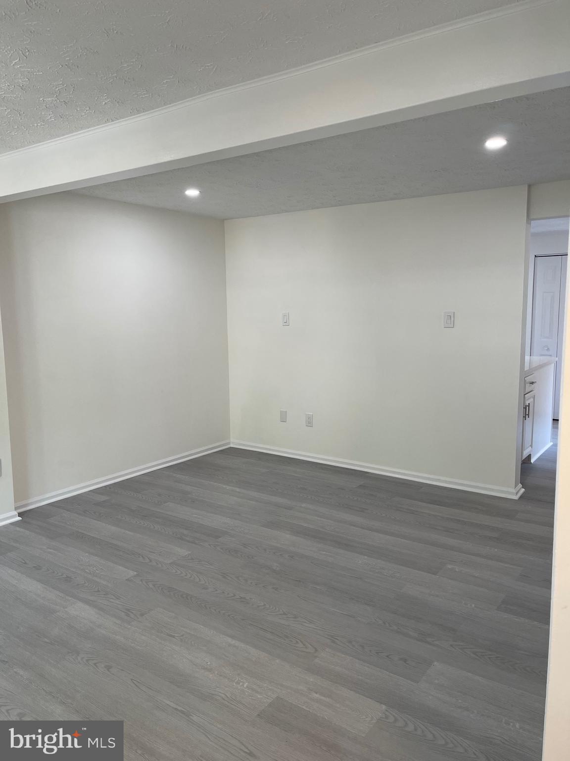 6123 GARDENIA COURT