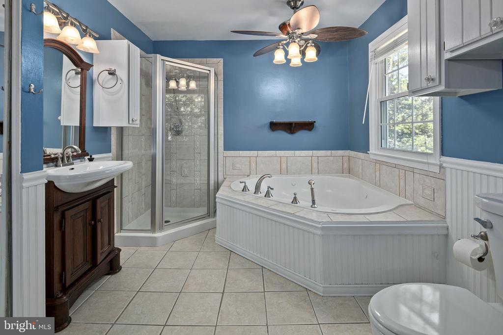 4104 TIDEWATER COURT