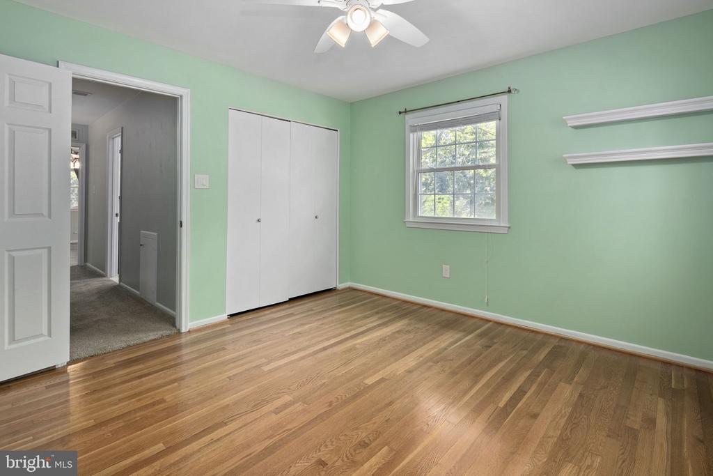 4104 TIDEWATER COURT