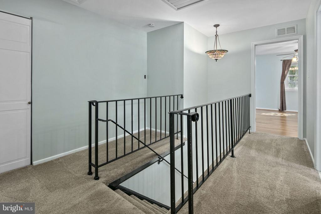 4104 TIDEWATER COURT