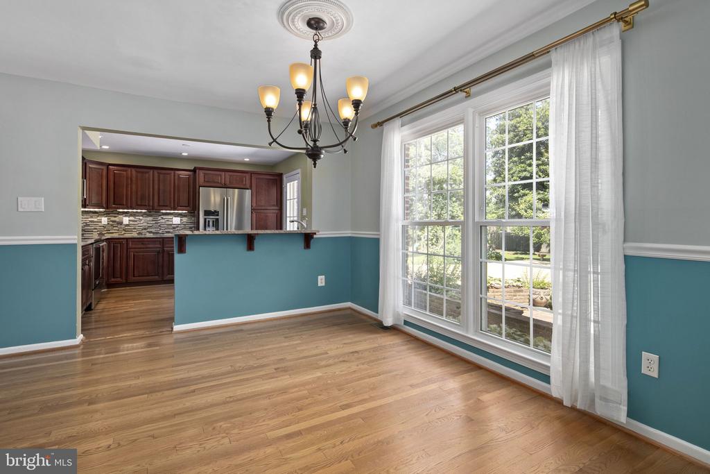 4104 TIDEWATER COURT