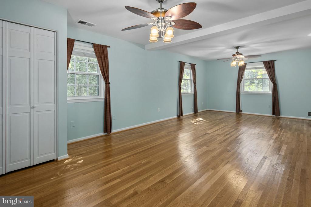 4104 TIDEWATER COURT
