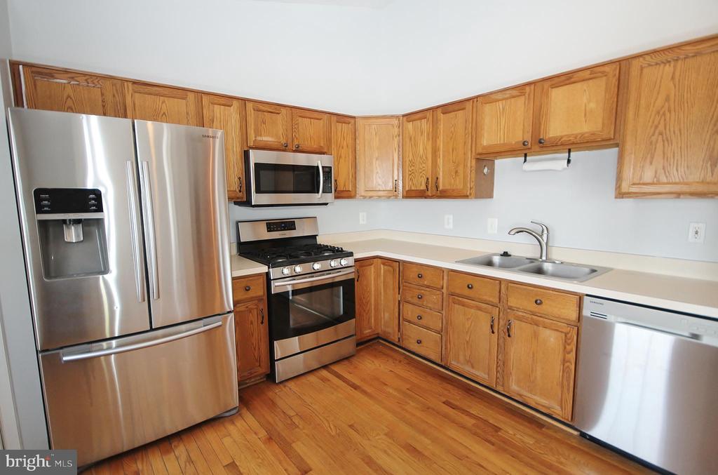 7522 SNOWPEA COURT J 21