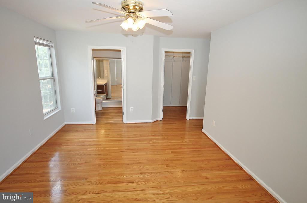 7522 SNOWPEA COURT J 21