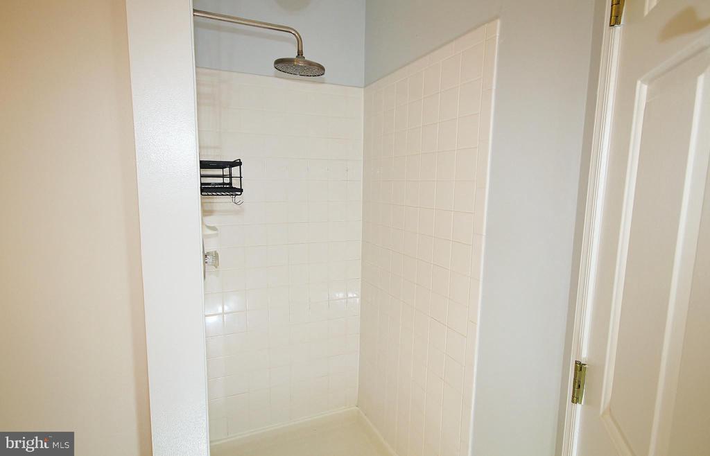 7522 SNOWPEA COURT J 21