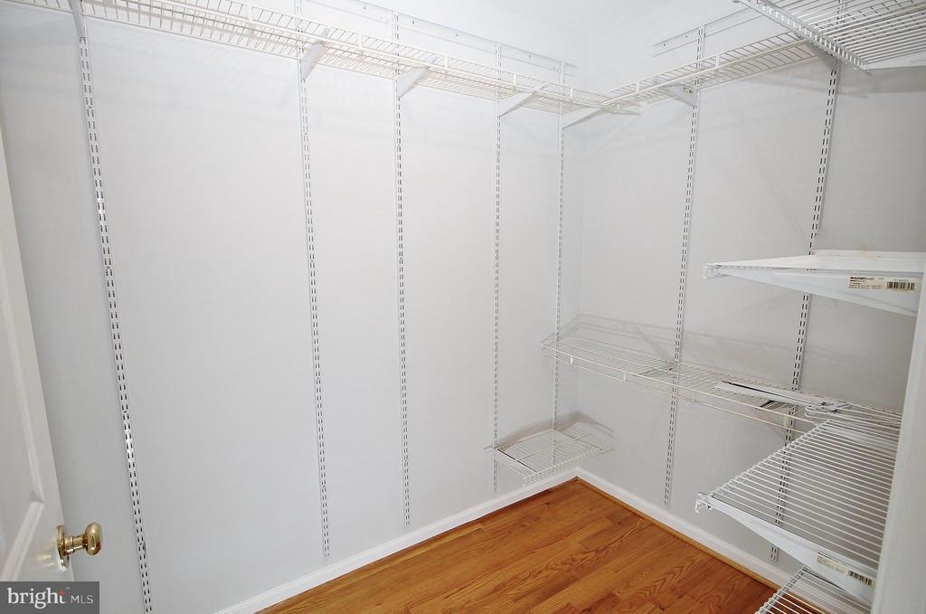 7522 SNOWPEA COURT J 21