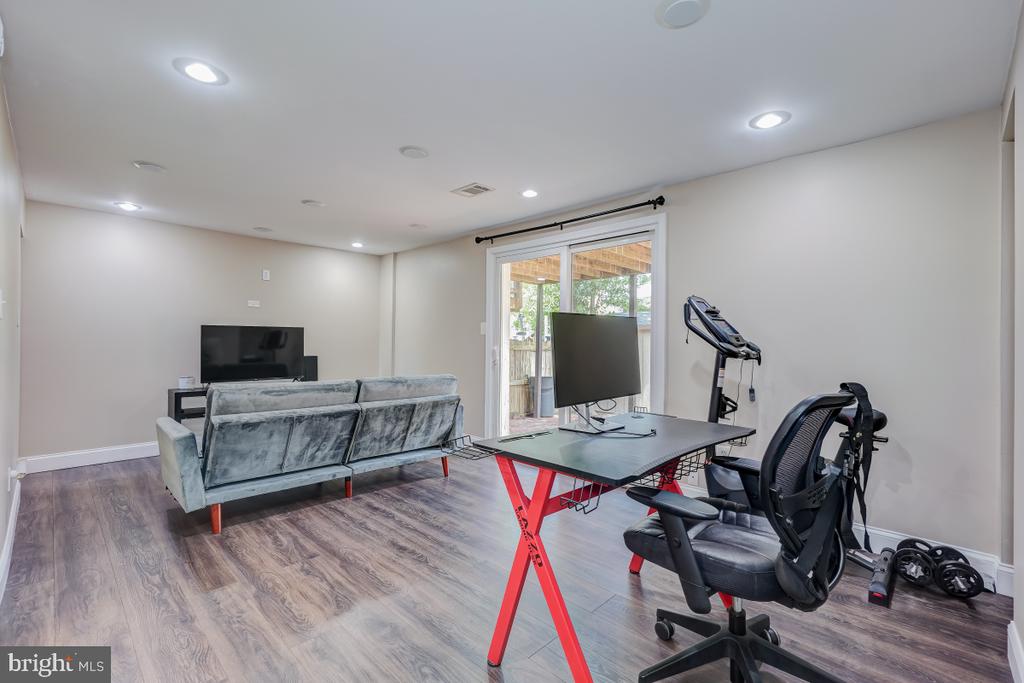 6002 TICONDEROGA COURT