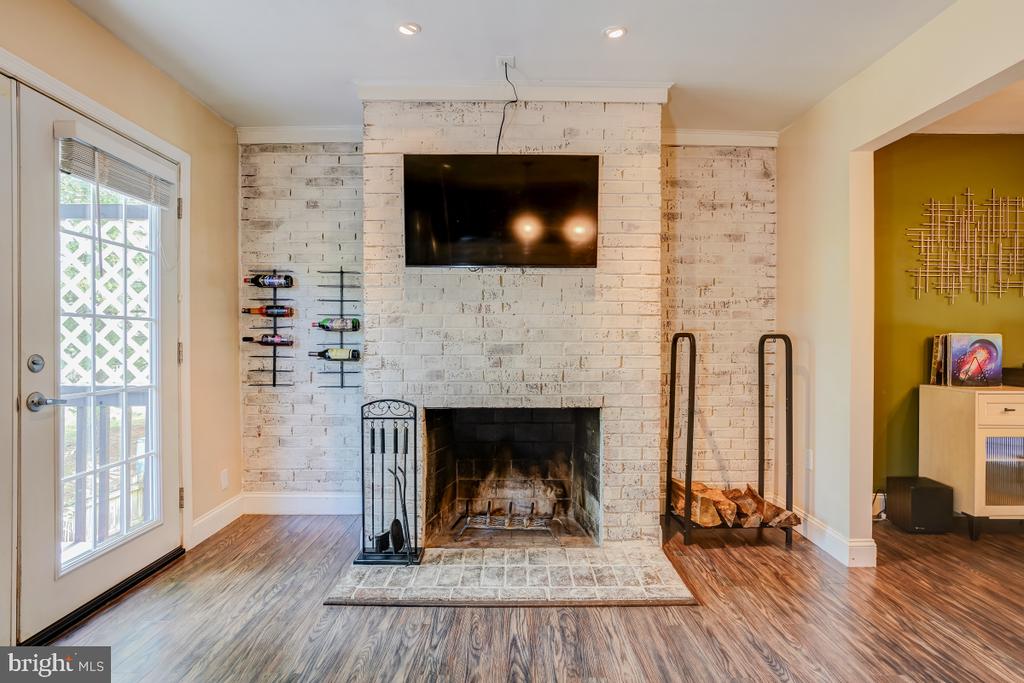 6002 TICONDEROGA COURT
