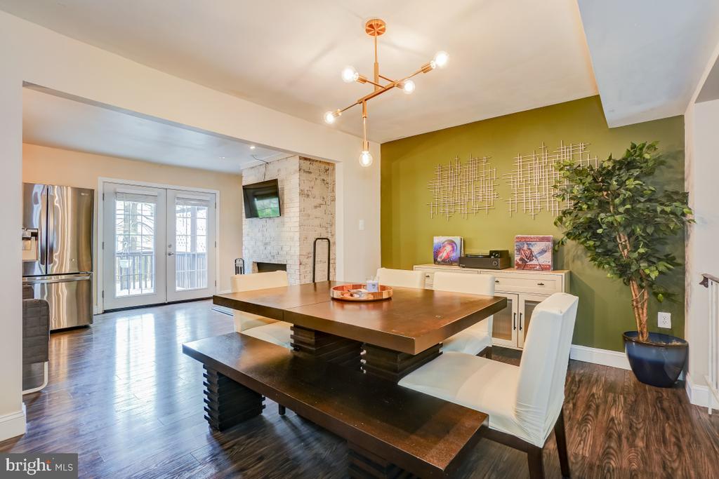 6002 TICONDEROGA COURT