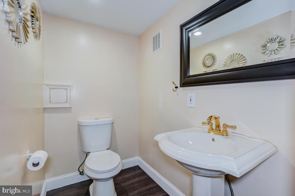 6002 TICONDEROGA COURT