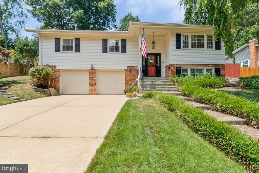 8602 BOUND BROOK LANE