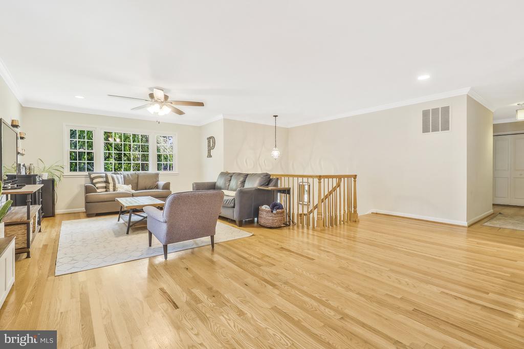 8602 BOUND BROOK LANE