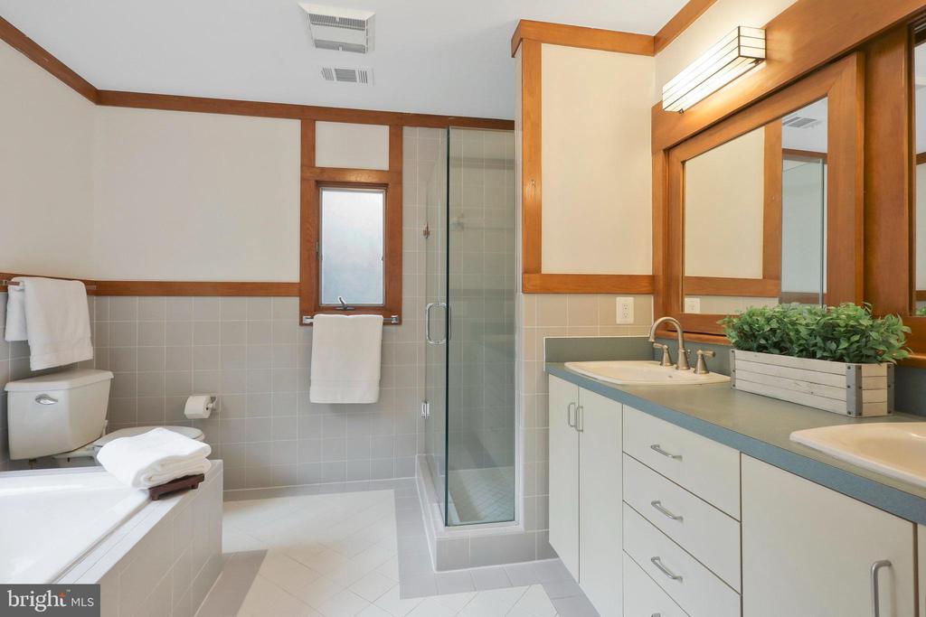 3105 WORTHINGTON CIRCLE