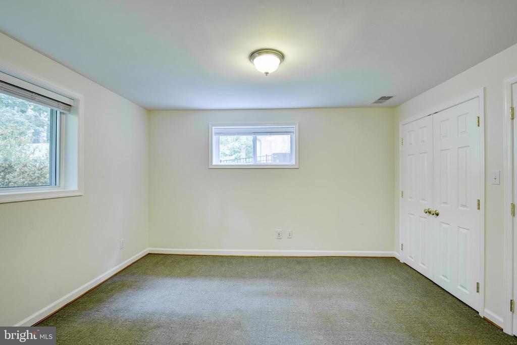 7222 BROOKCREST PLACE
