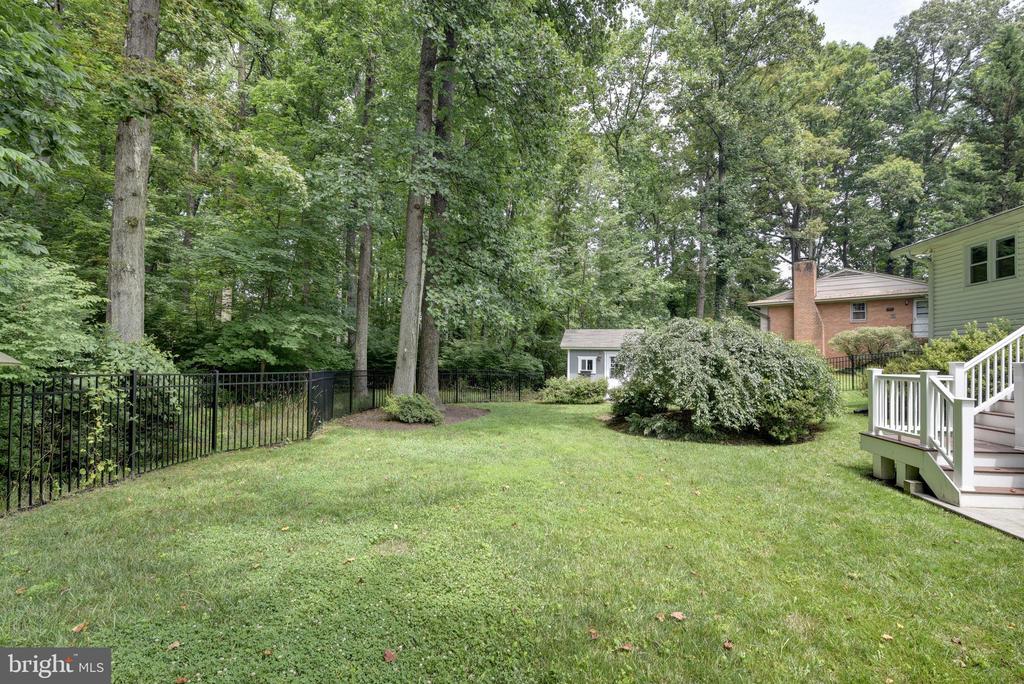 7222 BROOKCREST PLACE