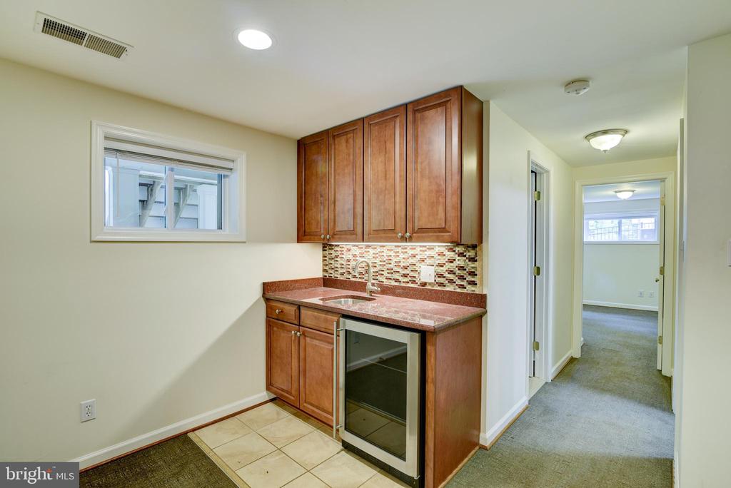 7222 BROOKCREST PLACE