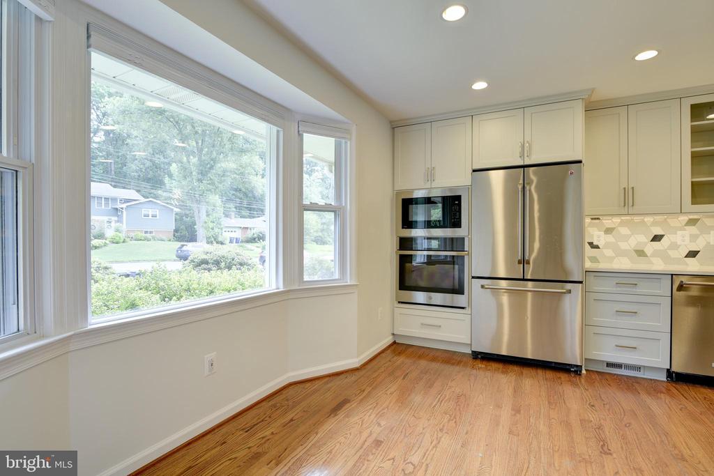 7222 BROOKCREST PLACE