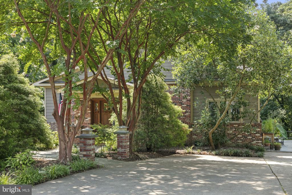 4201 ADRIENNE DRIVE