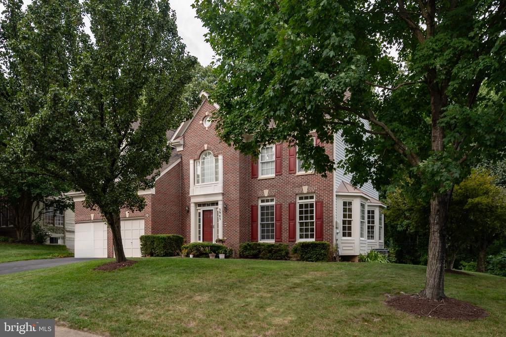 5943 DOROTHY BOLTON COURT
