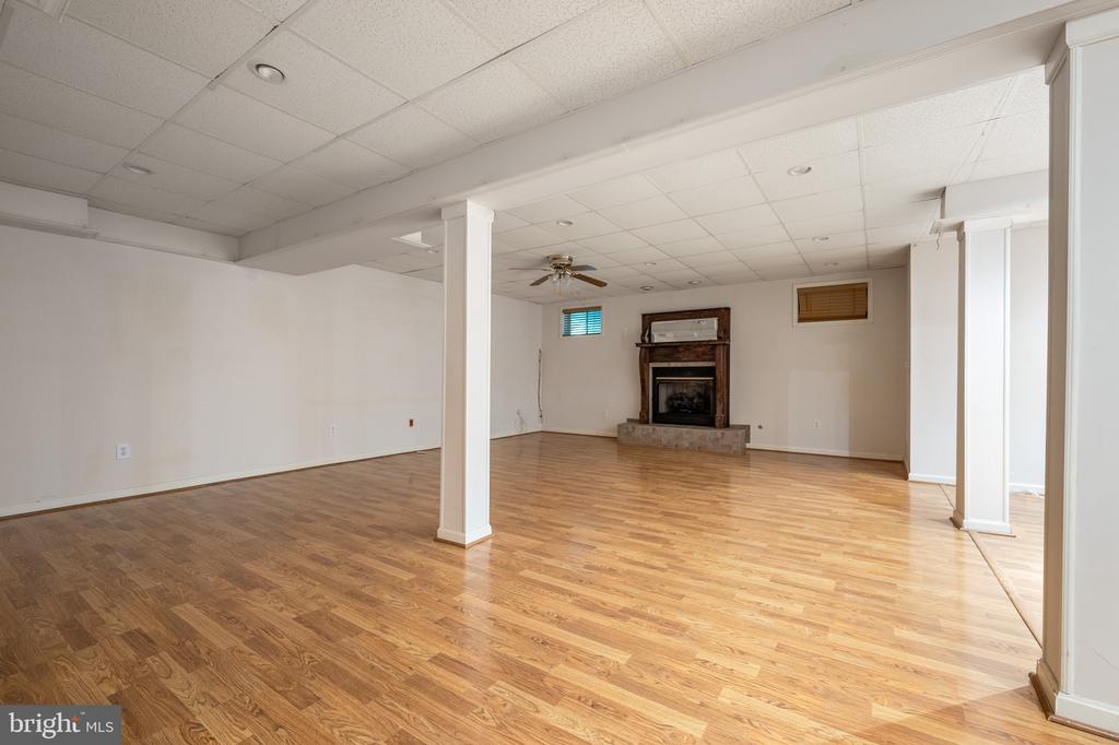 5943 DOROTHY BOLTON COURT