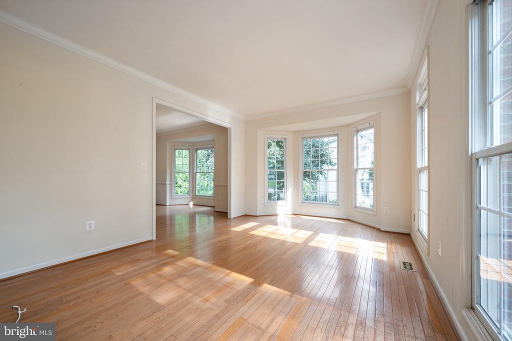 5943 DOROTHY BOLTON COURT