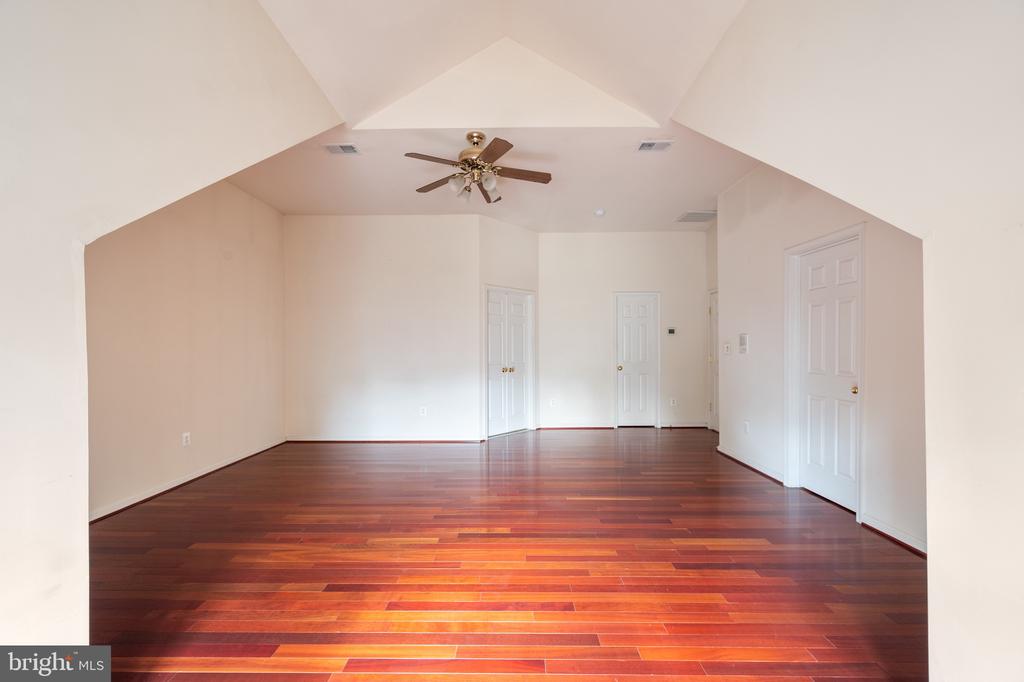 5943 DOROTHY BOLTON COURT