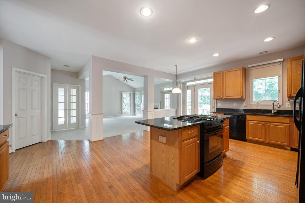 5943 DOROTHY BOLTON COURT