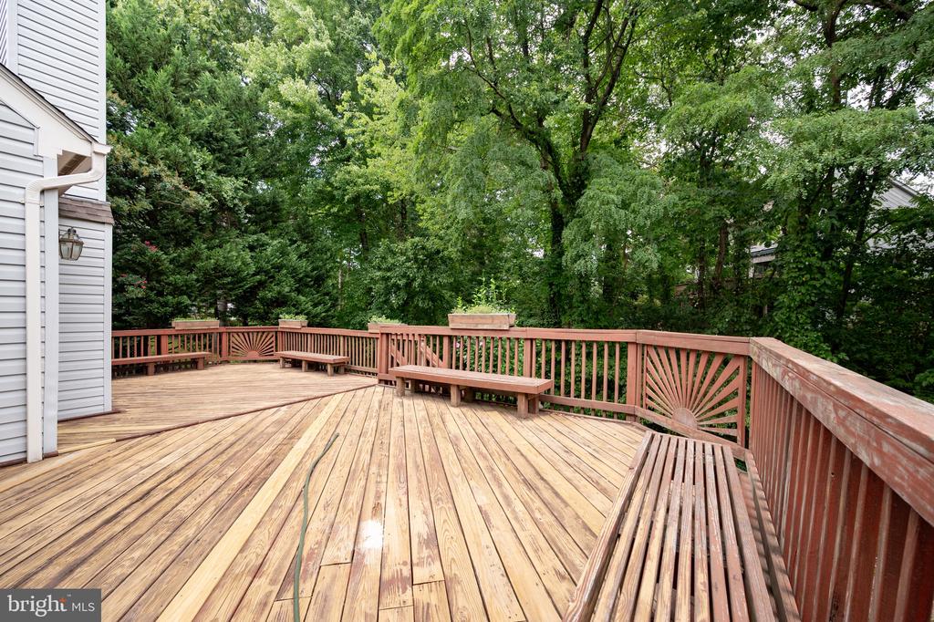 5943 DOROTHY BOLTON COURT