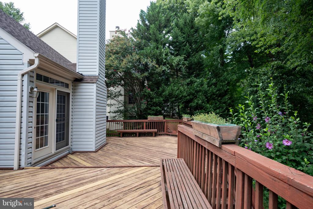 5943 DOROTHY BOLTON COURT