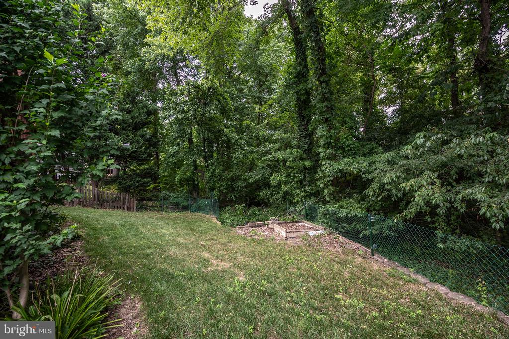 5943 DOROTHY BOLTON COURT