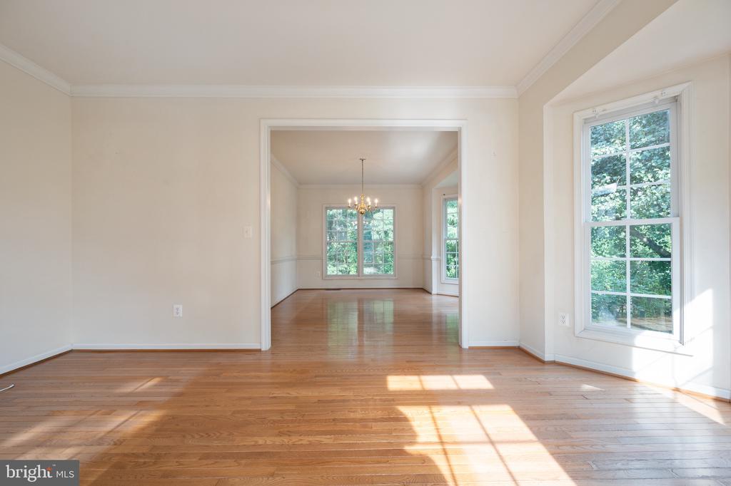 5943 DOROTHY BOLTON COURT