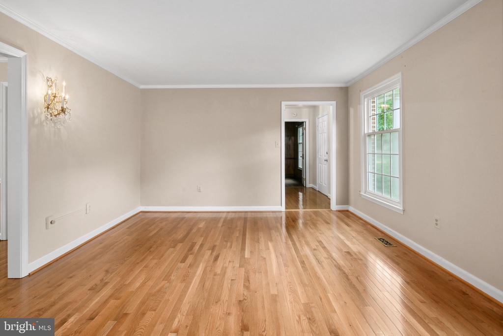 9331 HEATHER GLEN DRIVE