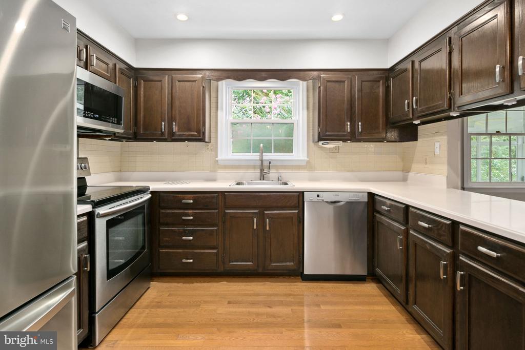 9331 HEATHER GLEN DRIVE