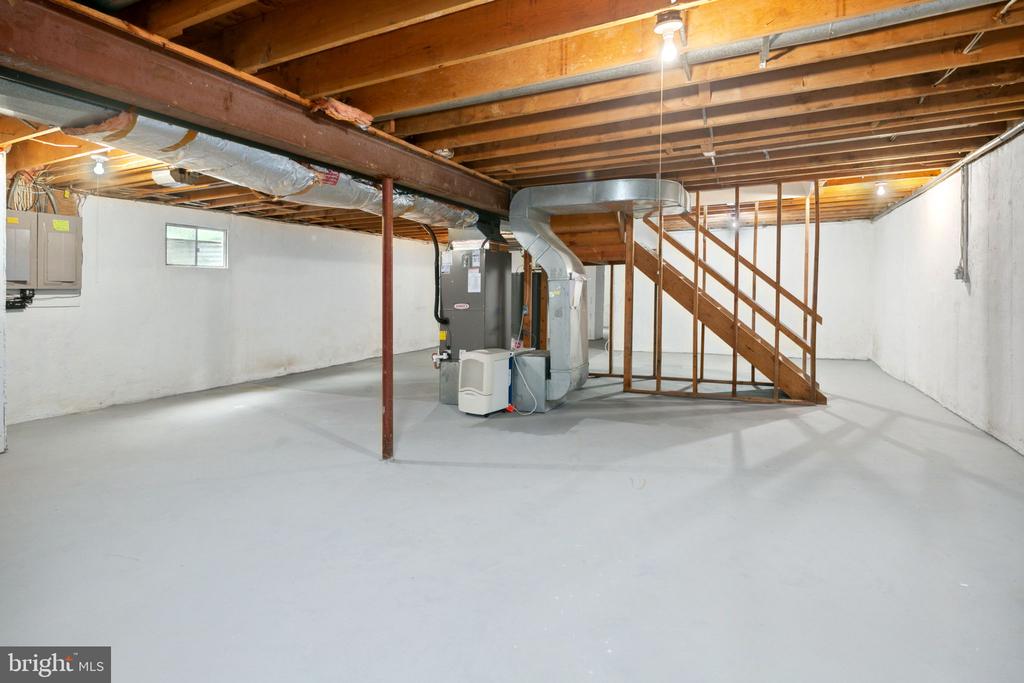 9331 HEATHER GLEN DRIVE