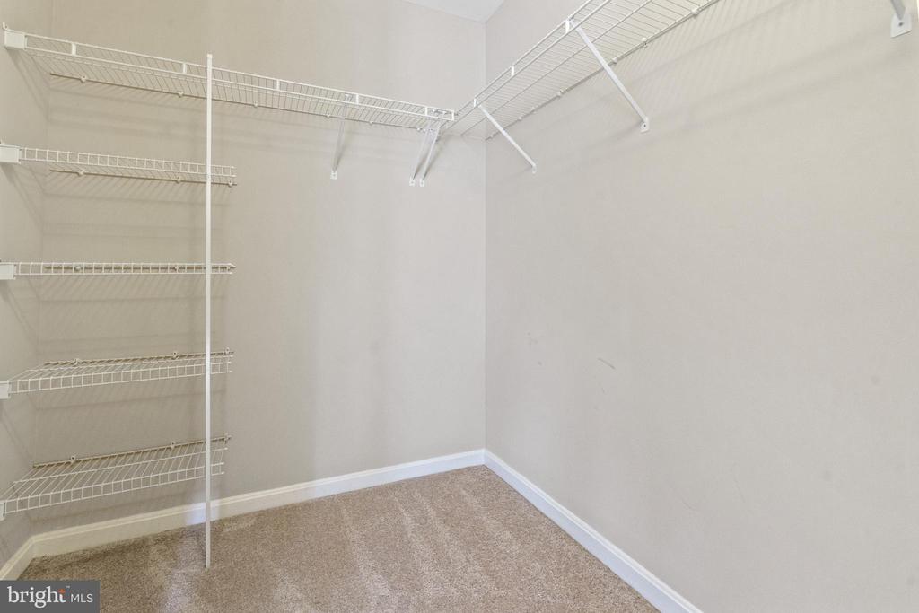 6607 THACKWELL WAY 2203