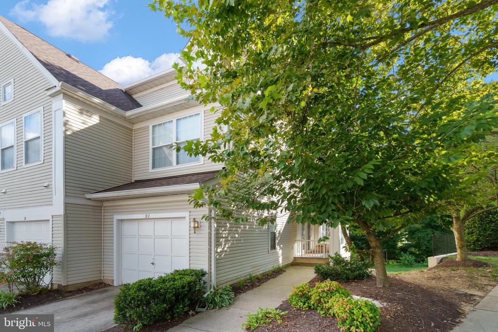 6607 THACKWELL WAY 2203