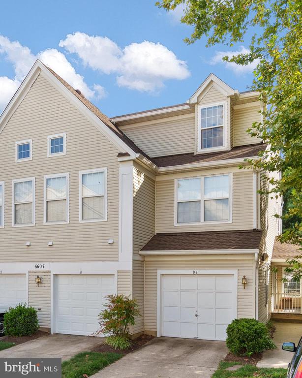 6607 THACKWELL WAY 2203