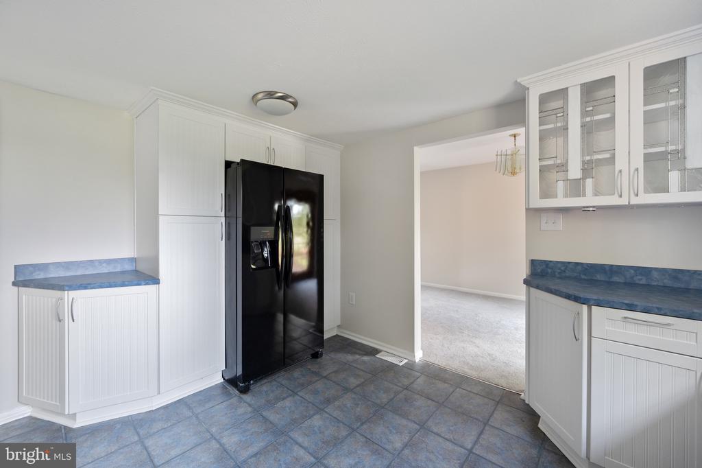 6426 KINGS LANDING ROAD