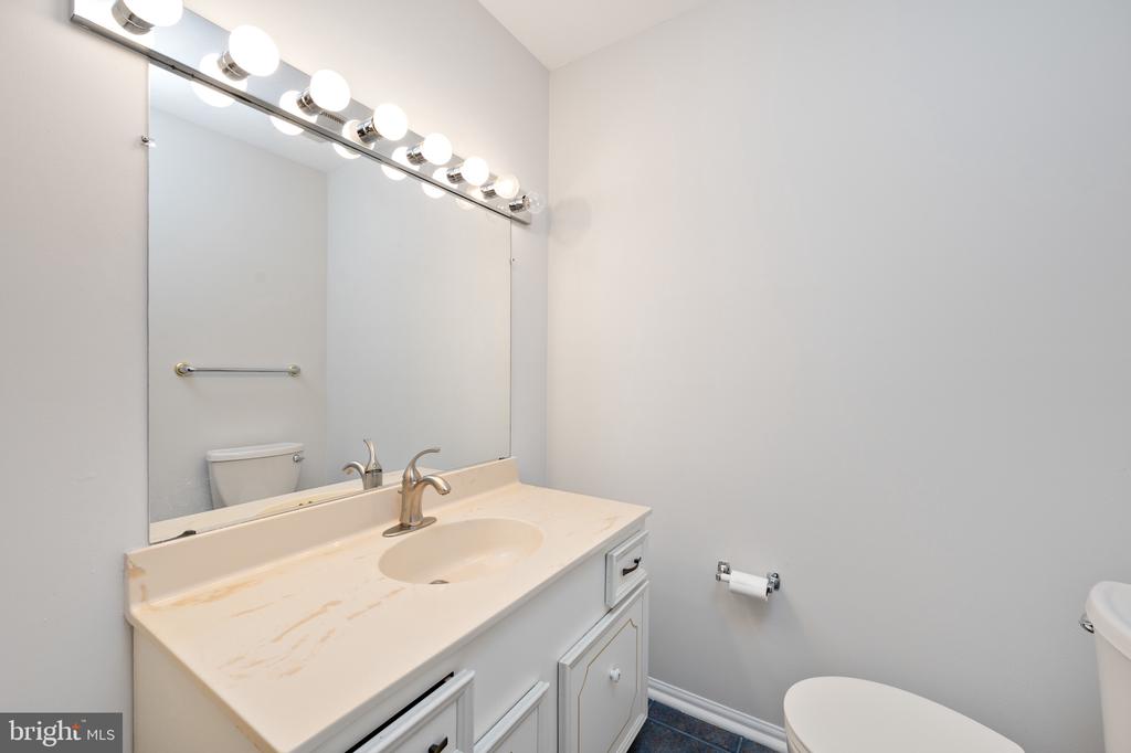 6426 KINGS LANDING ROAD