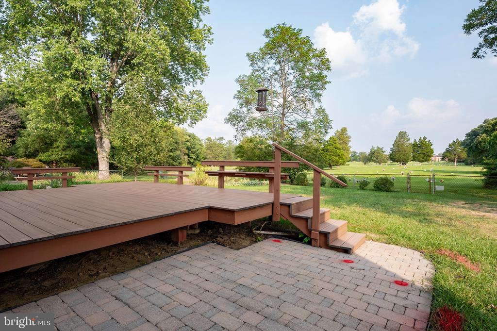 6426 KINGS LANDING ROAD