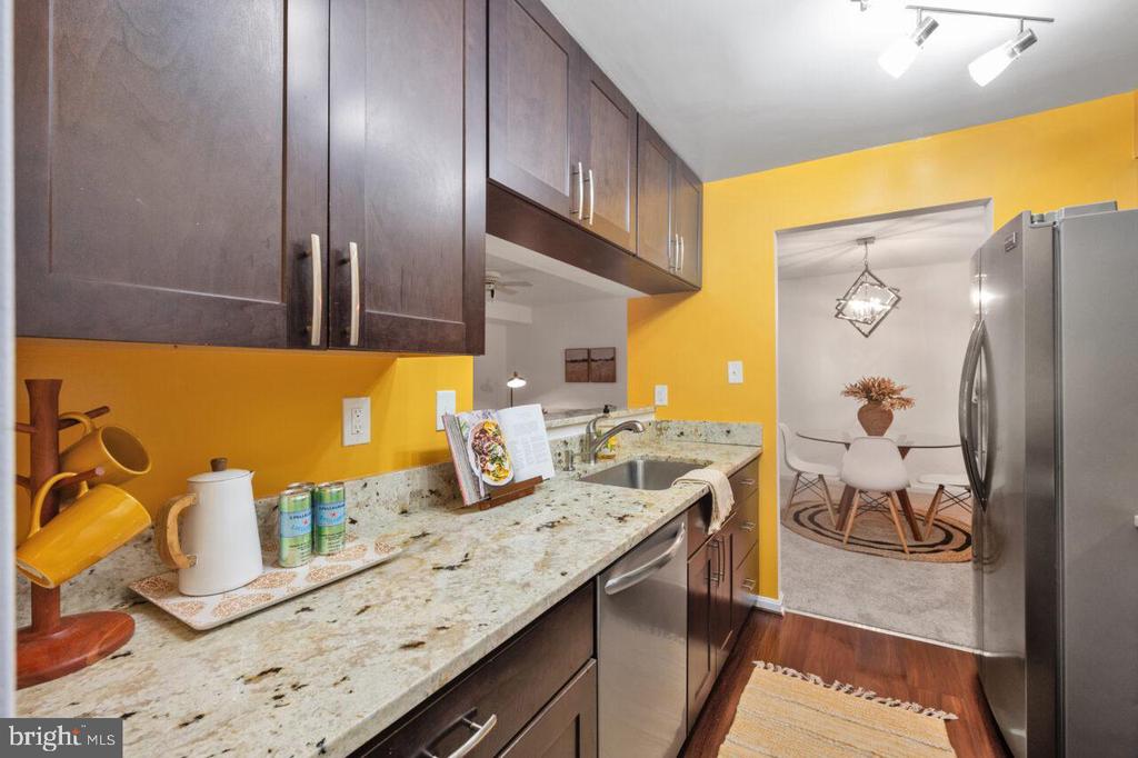 8600 SHADWELL DRIVE 5