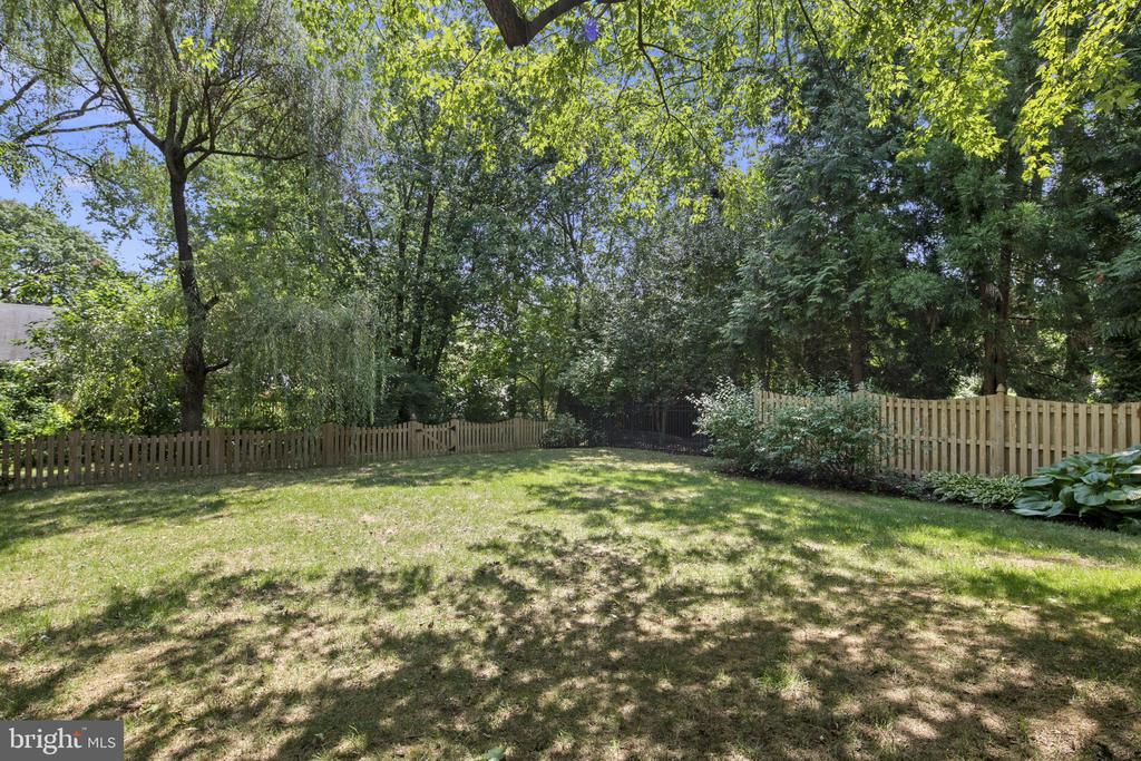 6422 WOOD HAVEN ROAD