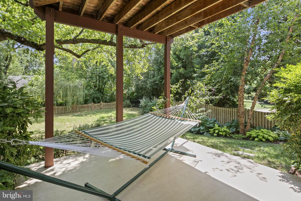 6422 WOOD HAVEN ROAD