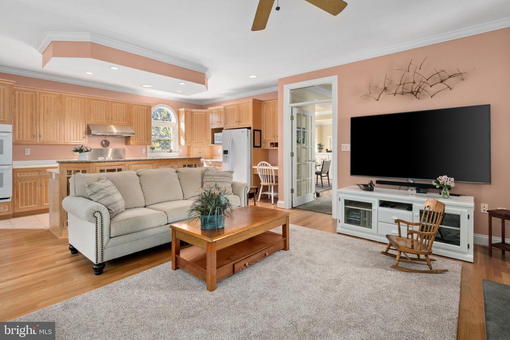 6422 WOOD HAVEN ROAD