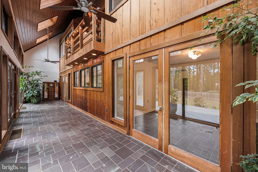 5820 HALLOWING DRIVE