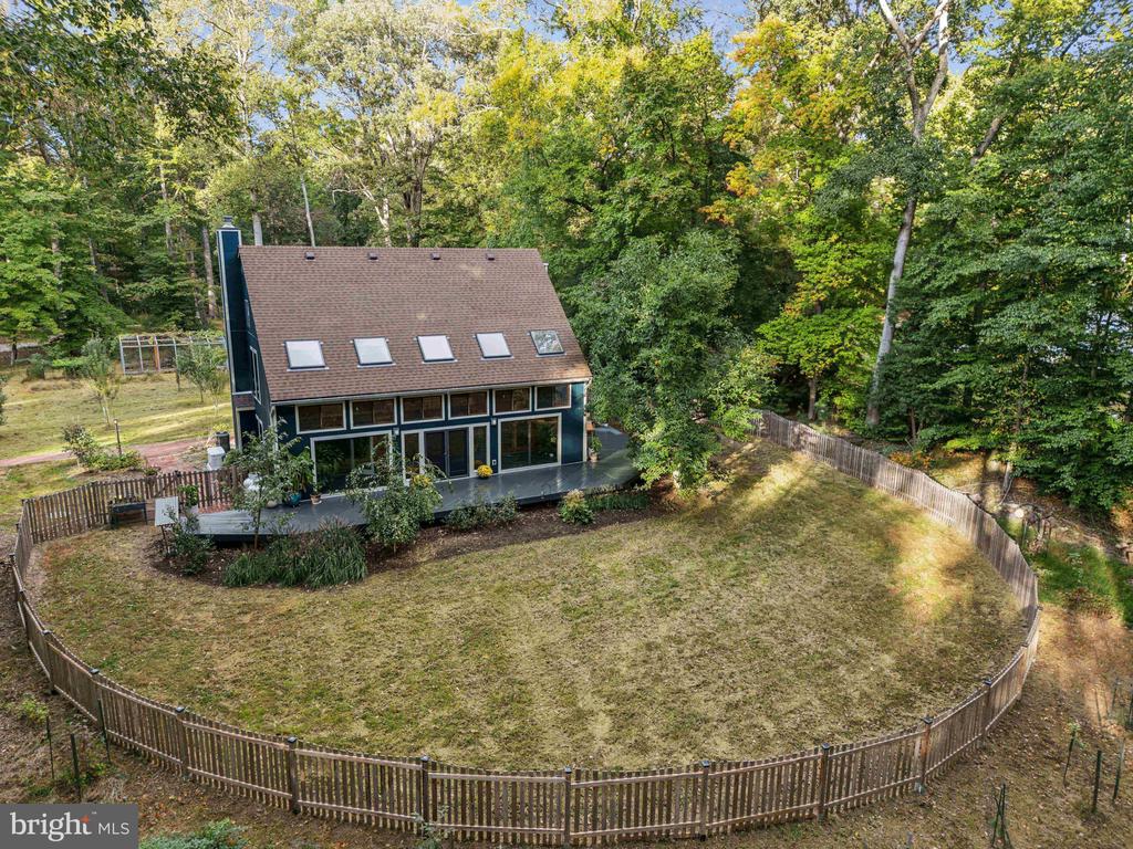 5820 HALLOWING DRIVE