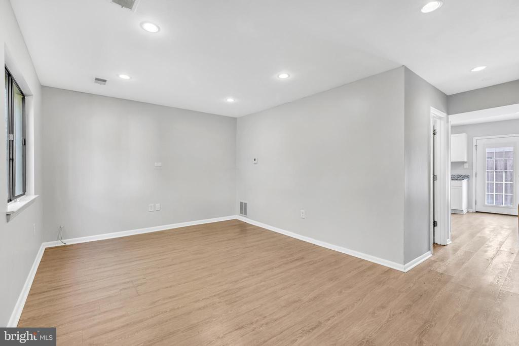 8415 ORINDA COURT 272