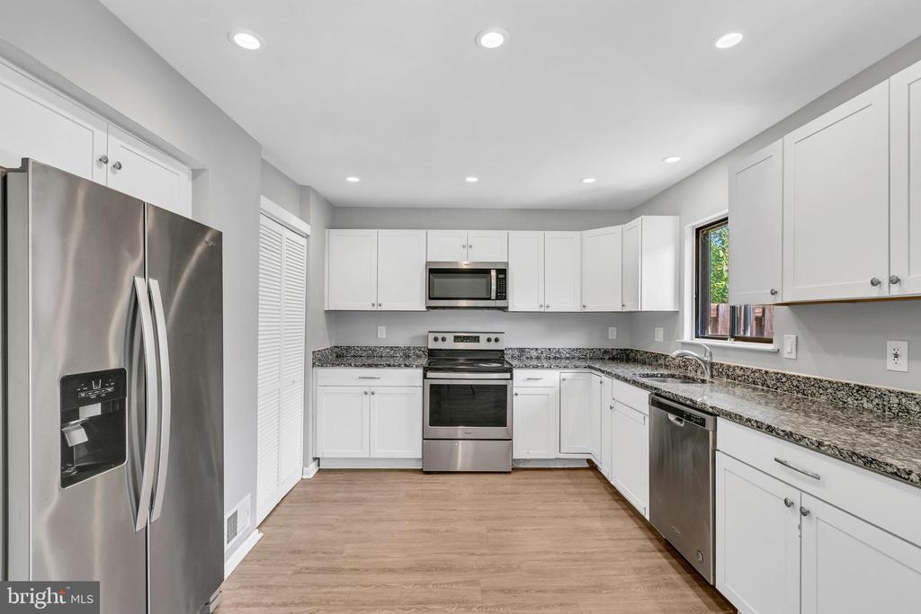 8415 ORINDA COURT 272