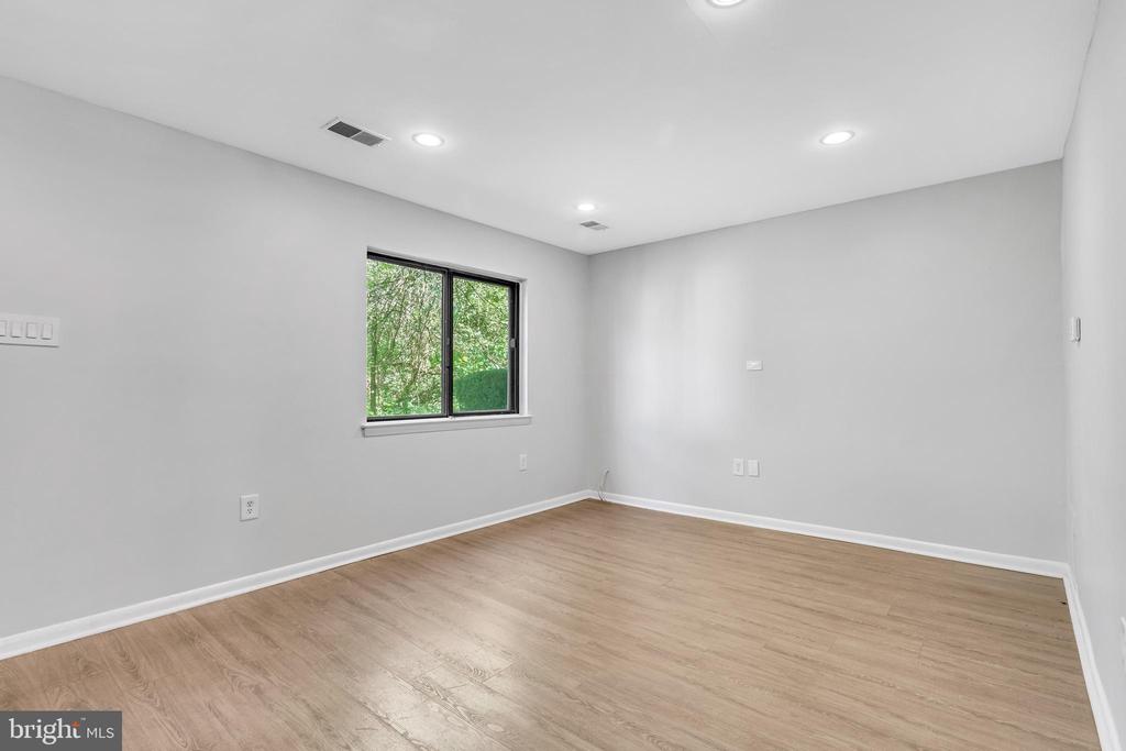 8415 ORINDA COURT 272