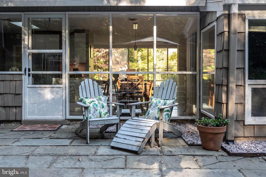 7214 BEECHWOOD ROAD